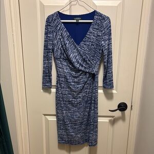 Blue Sheath Dress with Long Sleeves and V-Neck for Work